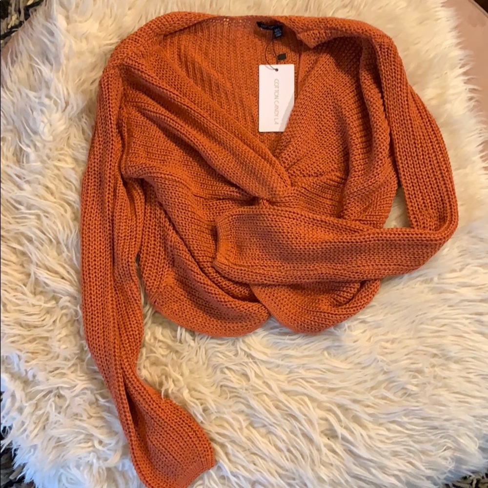 NWT Coral front knot cropped sweater